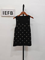 Carregue a imagem no visualizador da Galeria, IEFB Hollow Out Vest Trend Men&#39;s Niche Design Metal Hole Personality Pullover Tank Top Korean Style Sleeveless Streetwaer 9C1564  Amaijoin
