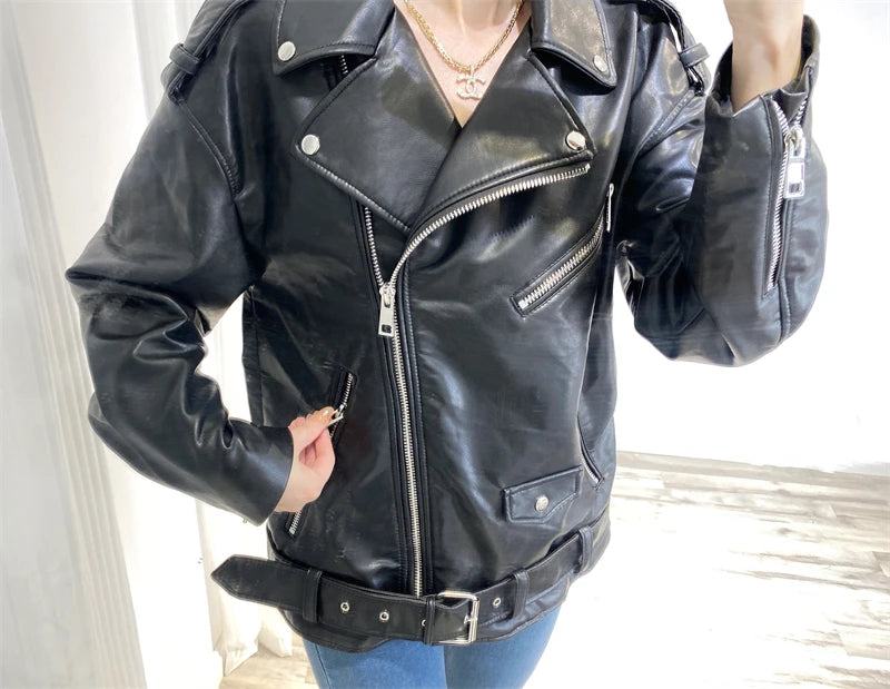 ZVRI 2023 new women's motorcycle leather PU imitation leather loose Osaka jacket Black pocket belt zipper jacket  Amaijoin