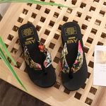 Carregue a imagem no visualizador da Galeria, 2024 Fashion Women Flip Flops Summer Beach Platform Slippers Casual Outside Wedges Sandals Summer Women Shoes  Amaijoin
