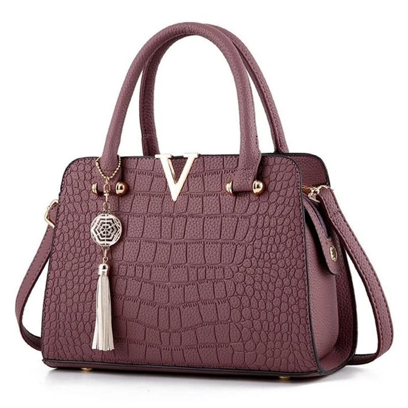 High Quality Ladies leather shoulder bag Women free shipping Crocodile Handbag V Letters Designer Large Capacity Shoulder Bags  Amaijoin